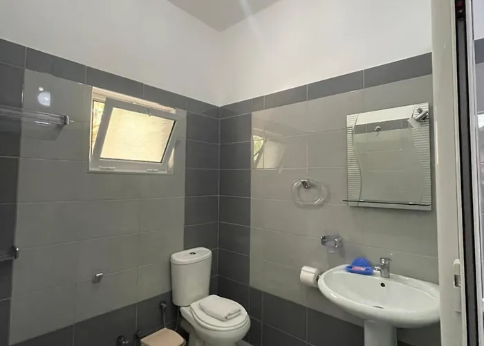 Keivi 3* Sarandë