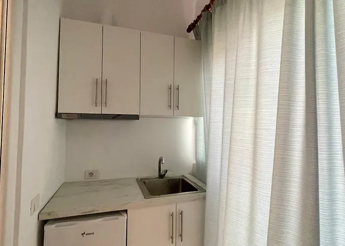 Pensión Keivi Sarandë